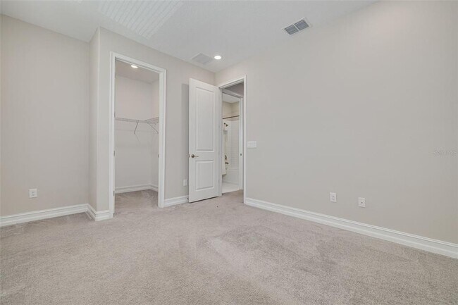 Building Photo - 5005 San Martino Dr