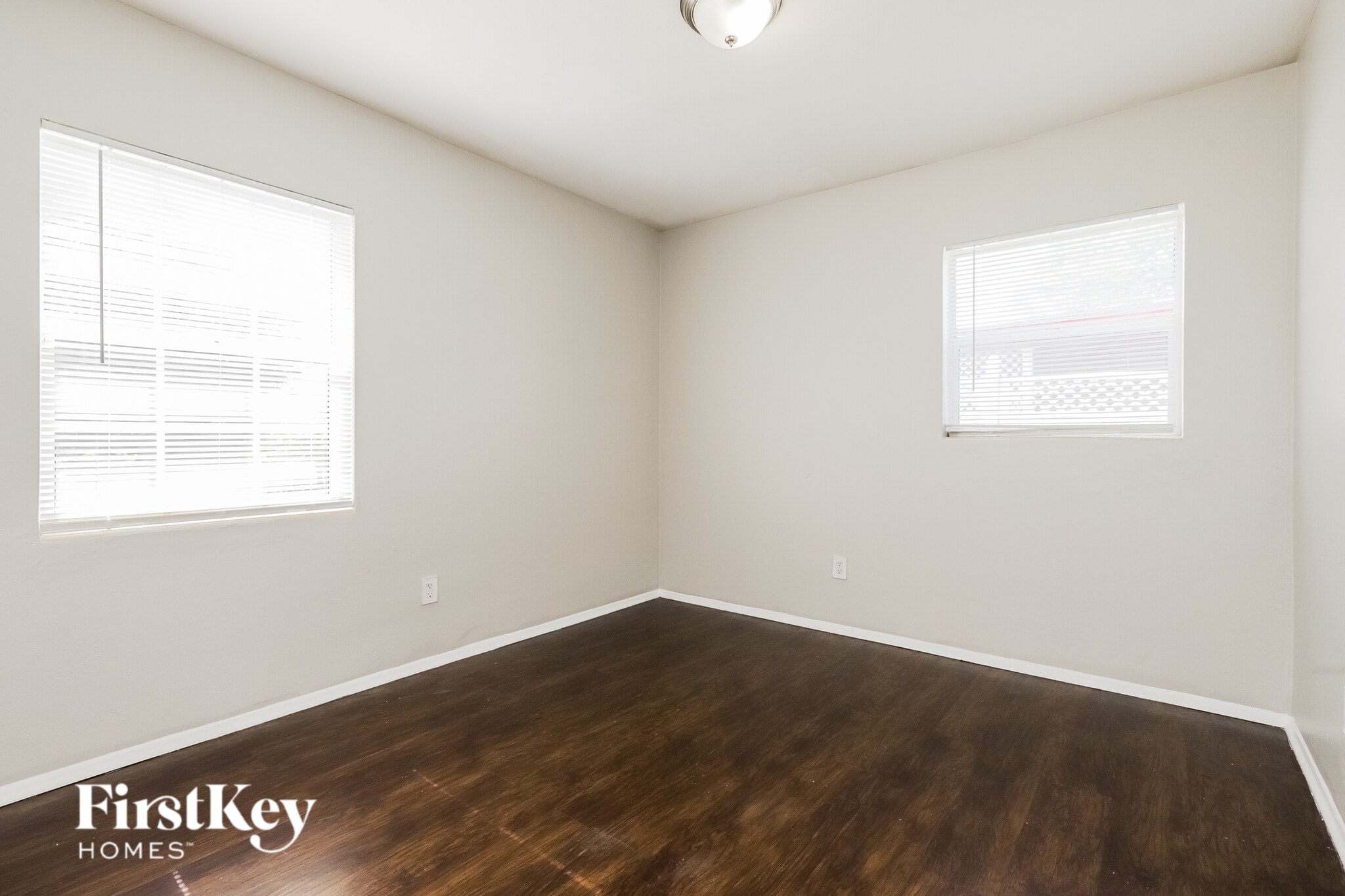 Building Photo - 425 Hampton Ave