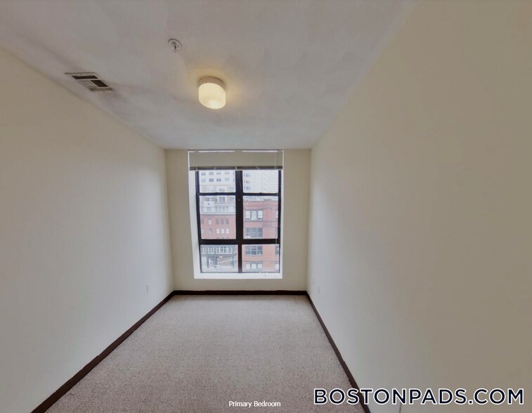 Building Photo - 81 Essex St