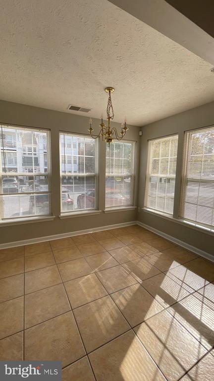 Building Photo - 4915 Riders Ct