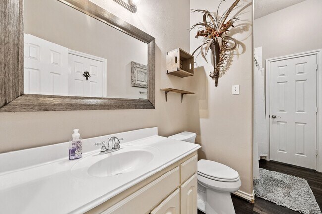 Building Photo - 16334 Pinon Vista Dr