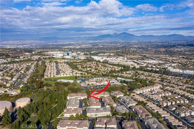 Building Photo - 17 Aurora