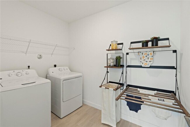 Building Photo - 22036 Brookmont Dr