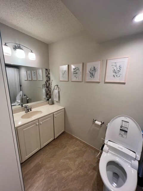 Building Photo - 5904 Mt Eagle Dr