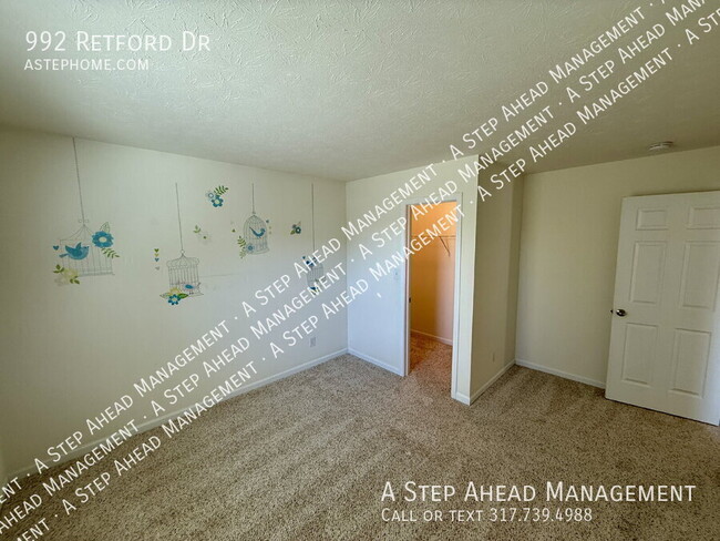 Building Photo - 992 Retford Dr