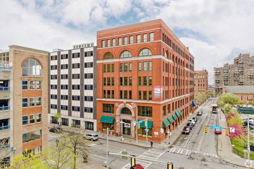 Primary Photo - The Lofts at Michaels-Stern