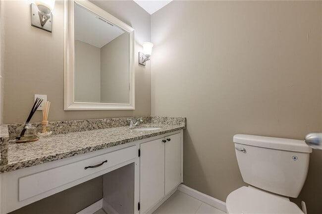 Building Photo - 385 Stonebridge Trail