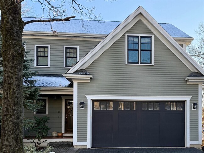 Building Photo - 38 Troy Ln