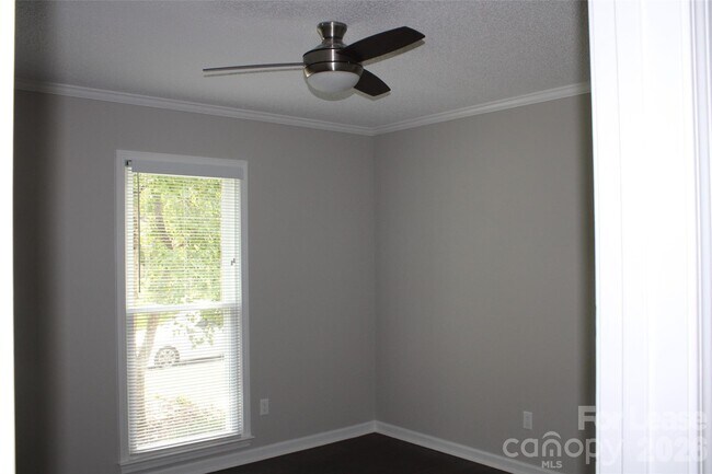 Building Photo - 2212 Crosswinds Ct