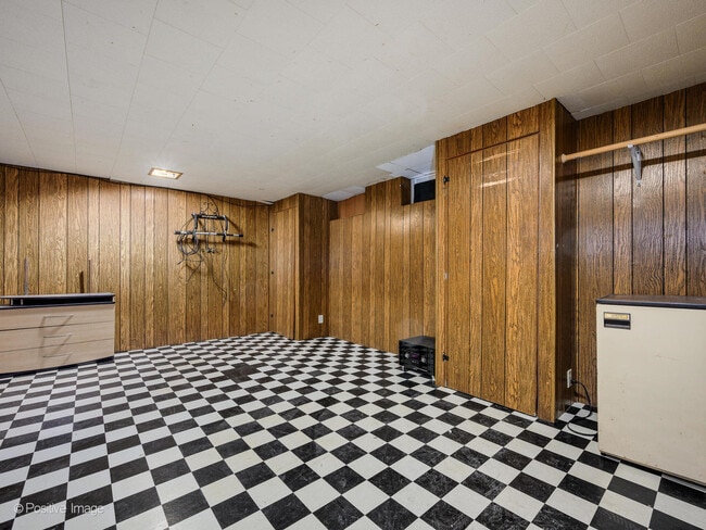 Building Photo - 68 N Albert St