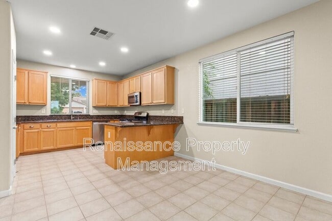 Building Photo - 15896 4 Corners Ct