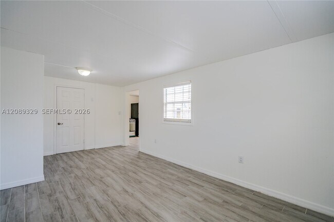 Building Photo - 27 SW 55th Ave