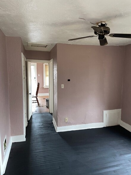 Building Photo - 2140 69th St