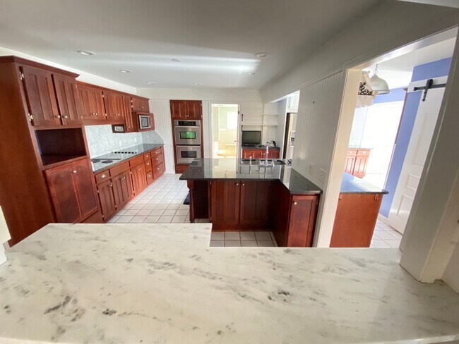 Building Photo - 2720 Leeville Pike