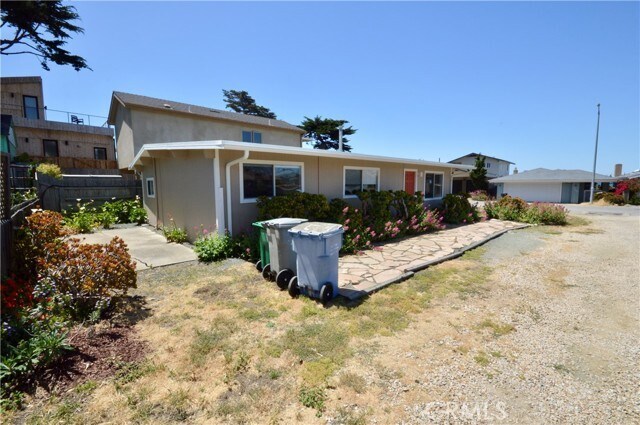 Building Photo - 3175 Studio Dr
