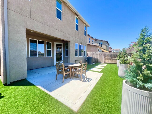 Building Photo - $2,395 Belmont & Fowler, Gated Community &...