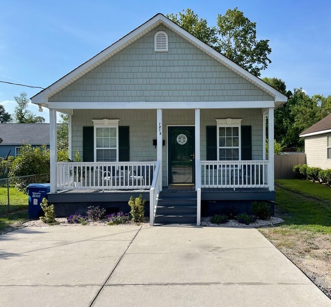 Building Photo - 1213 Wooster St