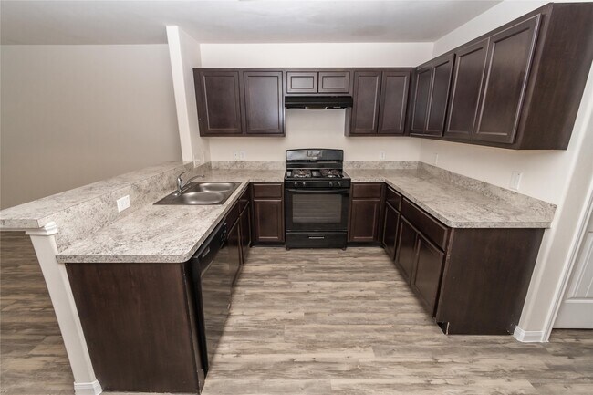 Building Photo - 19438 Plantation Field Dr