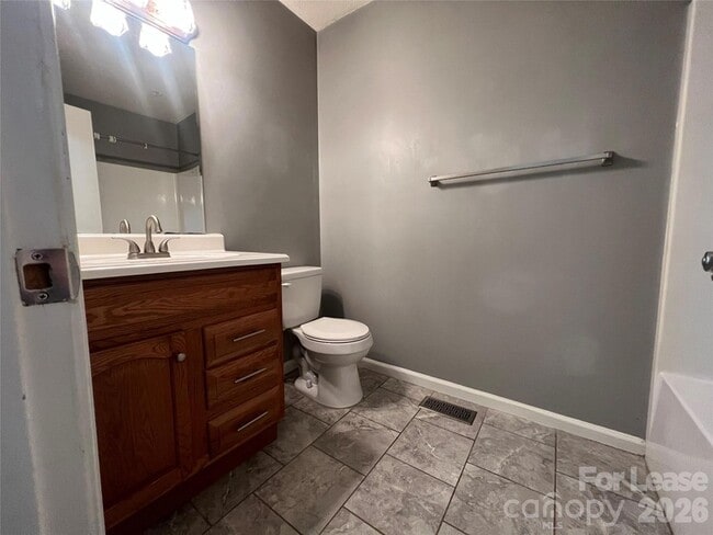 Building Photo - 1369 Little Rd