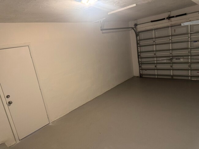 Building Photo - 100 NW 27th St