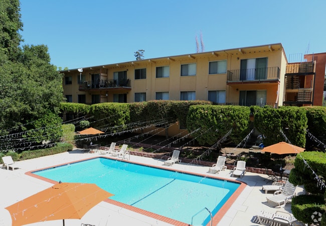 Primary Photo - Leisure Terrace Apartments