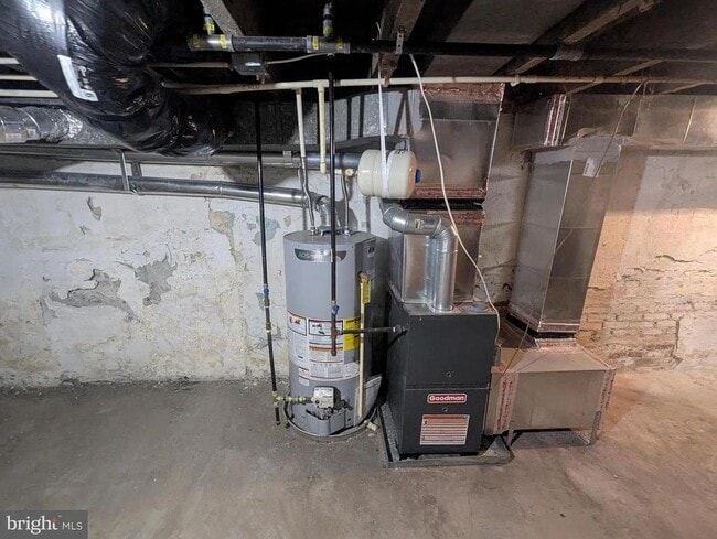 Building Photo - 430 S Smallwood St