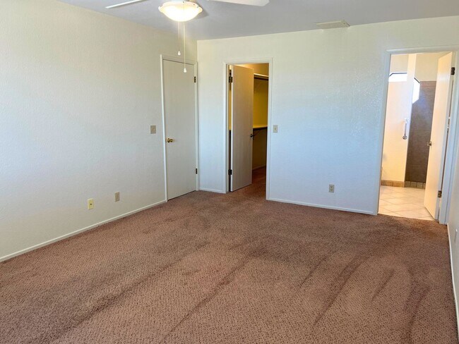 Building Photo - Lake views, lake views, lake views! Longte...