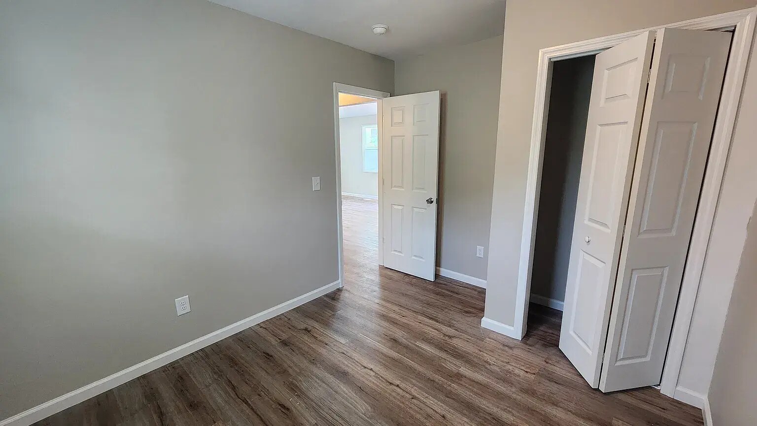 Building Photo - 223 Jefferson Ave