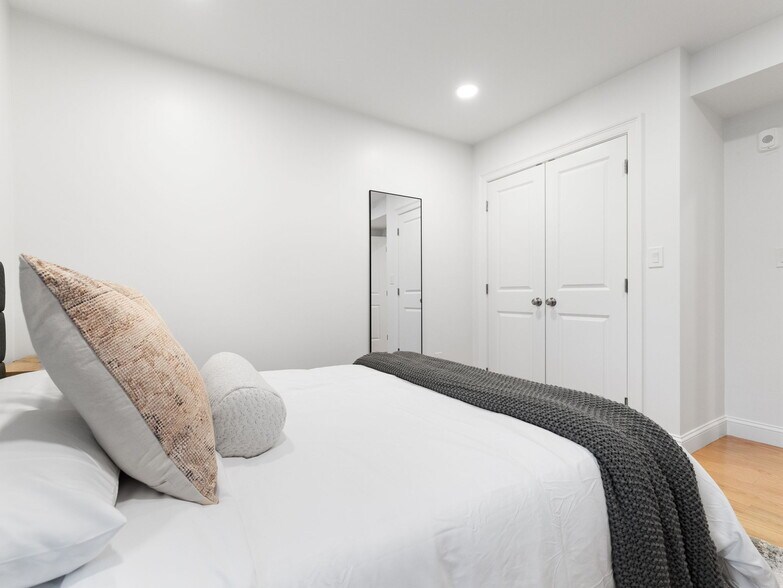 Building Photo - 1 Central Sq