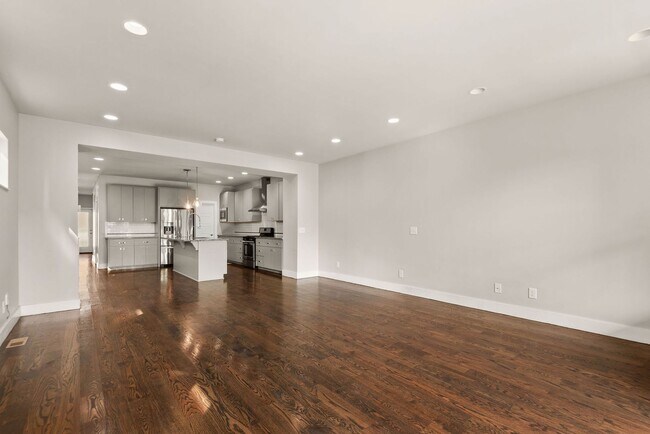 Building Photo - 1724 6th Ave N
