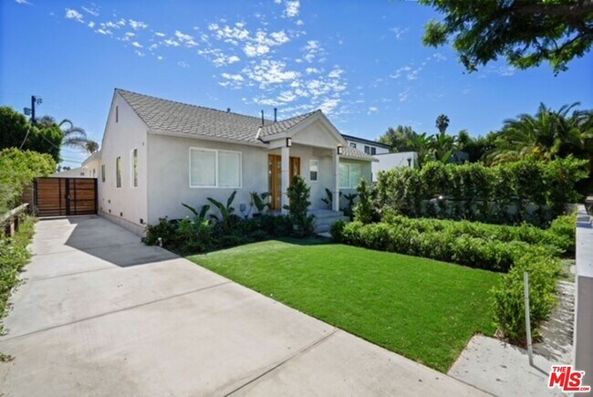 Primary Photo - 4456 Calhoun Ave
