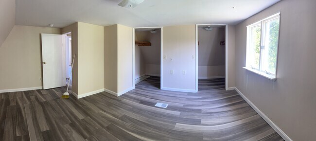 Building Photo - 10 Perley St