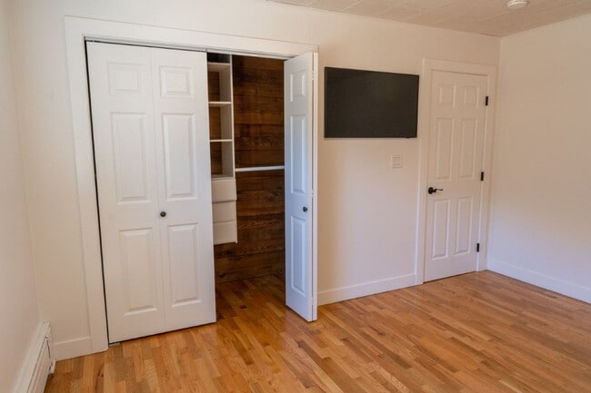 Building Photo - 3Bd/1.5Ba Renton Home