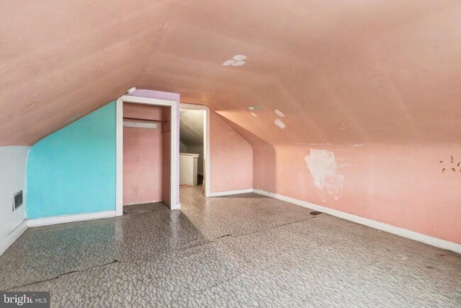 Building Photo - 5885 Avis Ln