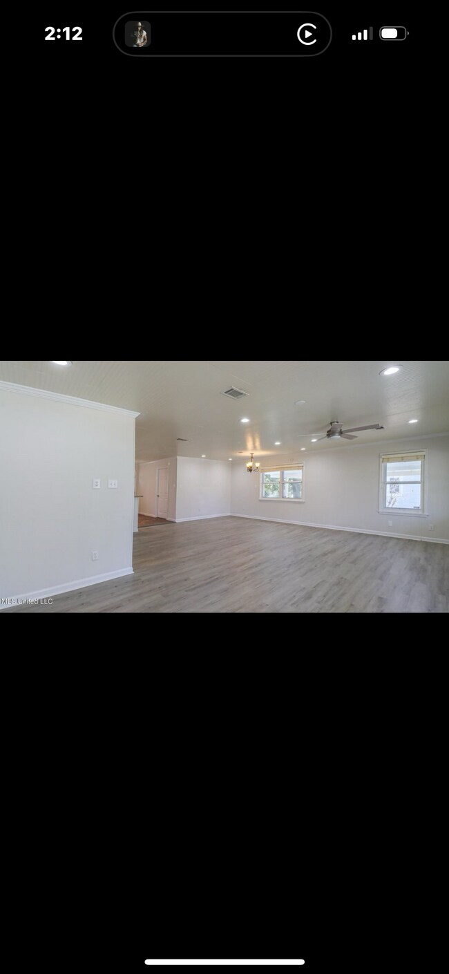 Building Photo - 307 42nd St