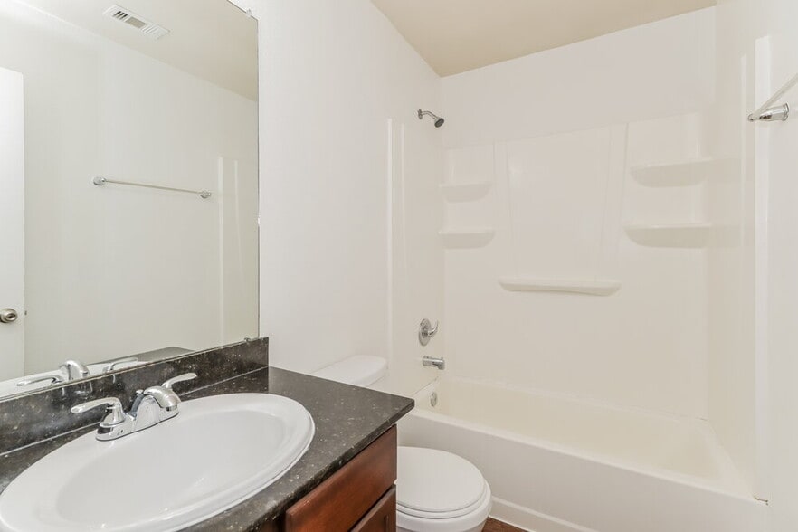 Building Photo - 9446 Green Mills Dr