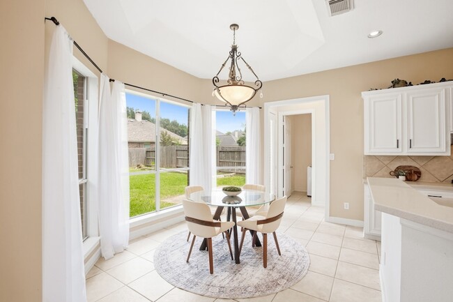 Building Photo - 1322 Kirby Lake Ct