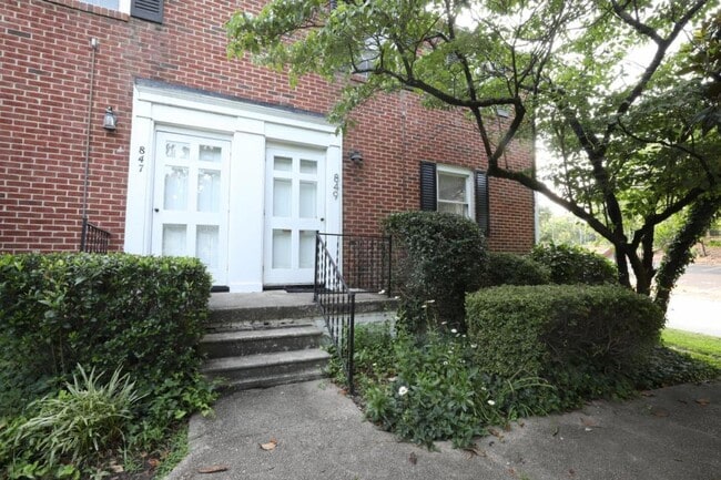 Building Photo - 849 Bryan St