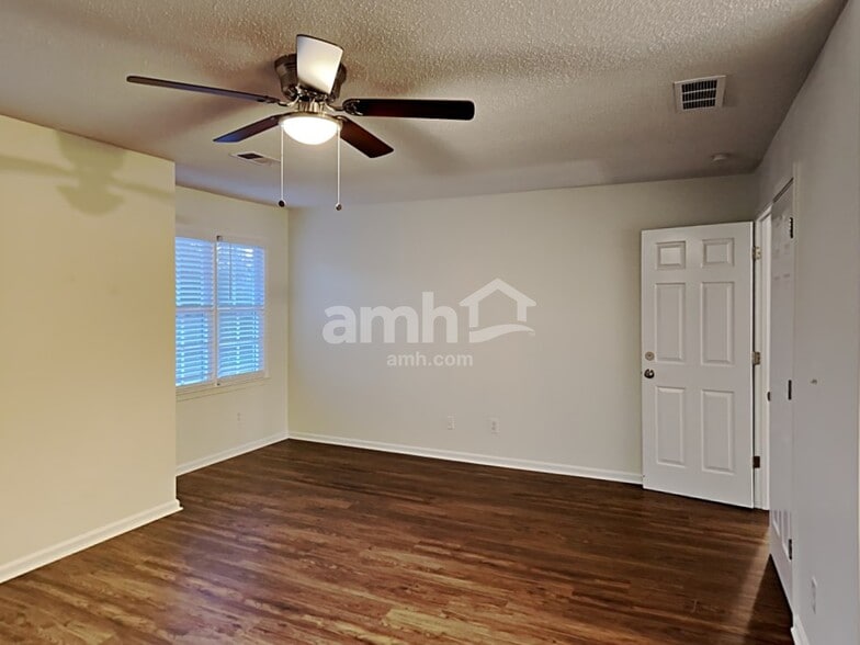 Building Photo - 5050 Rodrick Trail