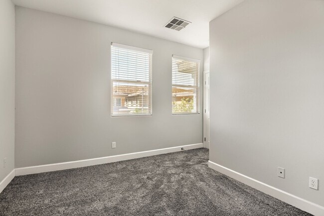 Building Photo - Rare 5 Bdrm home in the Ladera community of Summerlin!