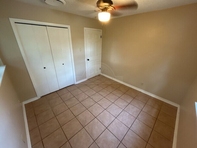 Building Photo - 3202 Brookbend Dr
