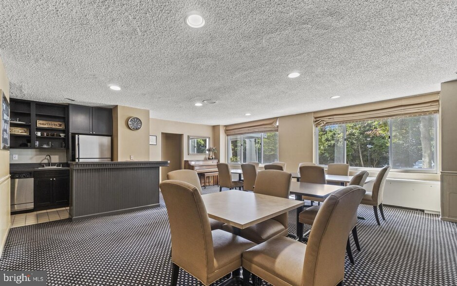 Building Photo - 11801 Rockville Pike