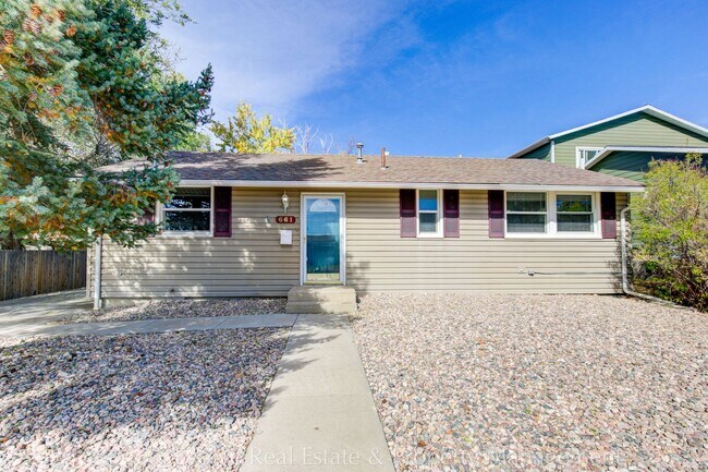 Building Photo - Evolve Real Estate: Charming Ranch Style Retreat In the Heart of Denver, 15 minutes to Downtown D...