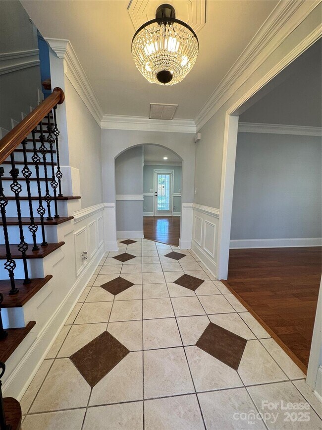 Building Photo - 4533 Cades Cove Dr