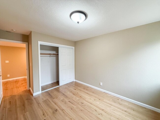 Building Photo - Well Maintained Twin Creeks Home in San Ramon