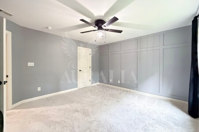 Building Photo - 5604 Pine Rock Ct