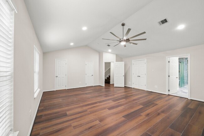 Building Photo - 4023 Breakwood Dr