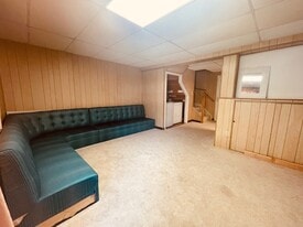 Building Photo - 7043 Brocton Ct