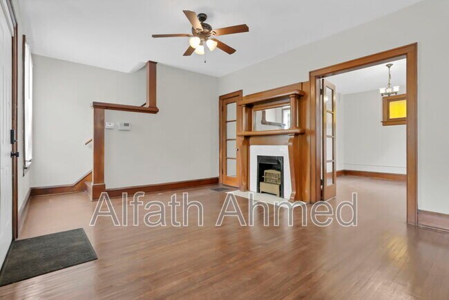 Building Photo - 294 Wyandotte Ave