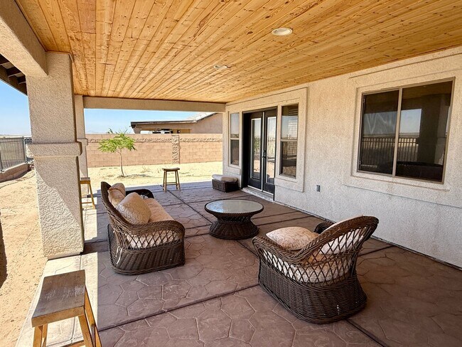 Building Photo - 4 bedroom view home in San Luis, AZ